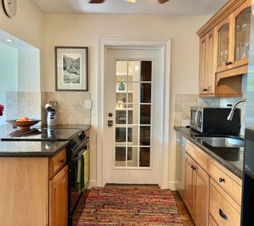 1st image of 102 S Swinton Cir