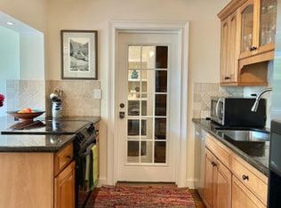 102 S Swinton Cir, Delray Beach, FL 33444