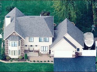 10S558 Curtis Ln, Naperville, IL 60564