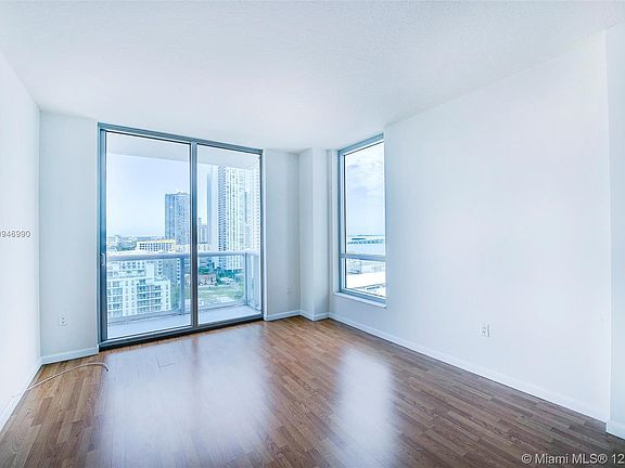 3rd image of 333 NE 24th St APT 1608