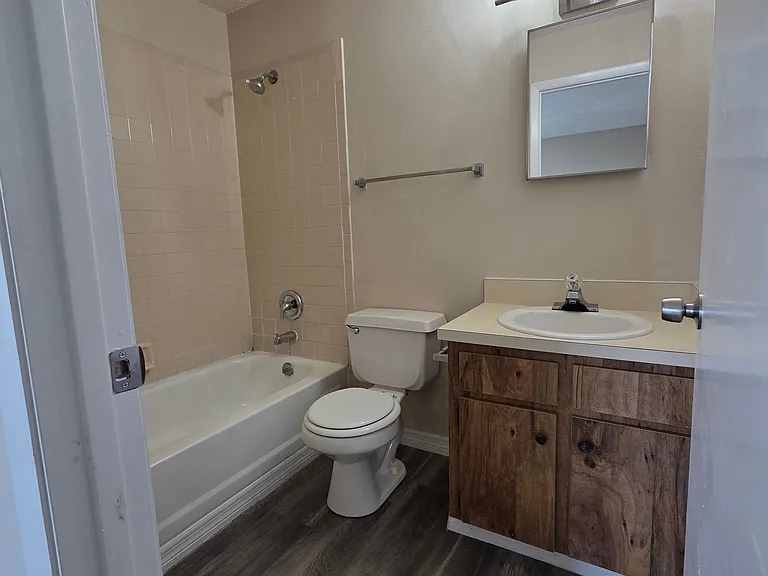 5370 SE 30th Pl #C — Photo 10