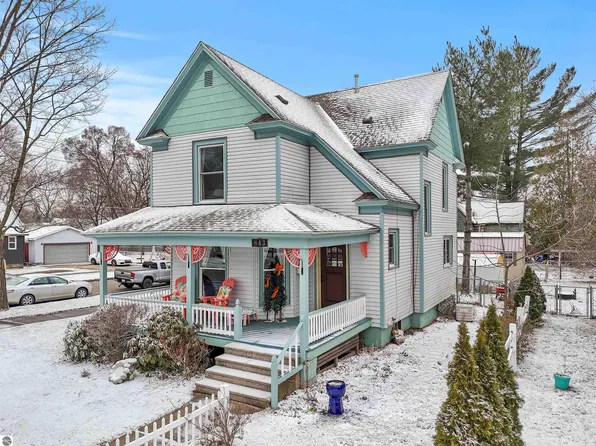 843 Farrar St, Cadillac, MI 49601