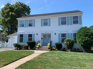 33 Tomar Ct, Bloomfield, NJ 07003