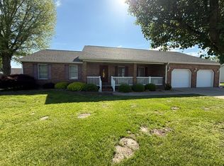 1303 N Magnolia Dr, Marion, IL 62959