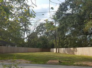 8711 Lanewood Dr, Houston, TX 77016