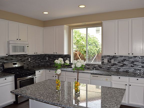 5th image of 4808 English Oak Ct