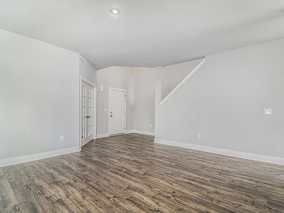 4th image of 137 Tiger Lillie Ln