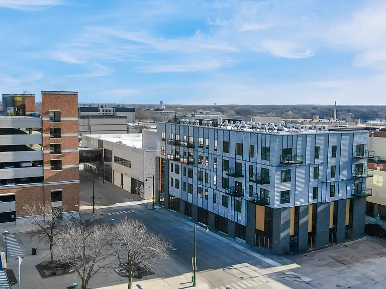 Urbane115 Apartments — Photo 6