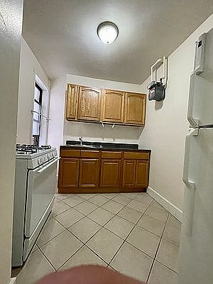 3rd image of 608 W 139th St #4B