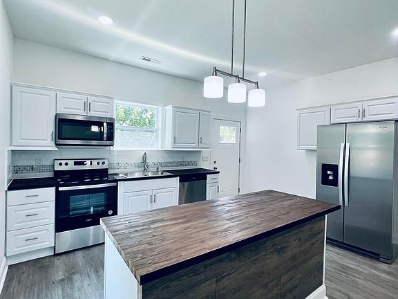 4th image of 1052 N Orchard Knob Ave
