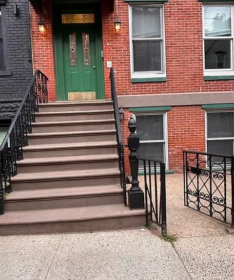 519 Park Ave #B — Photo 1