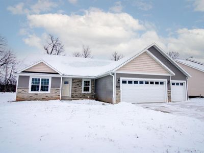 2016 LOUIE LANE, Neenah, WI, 54956