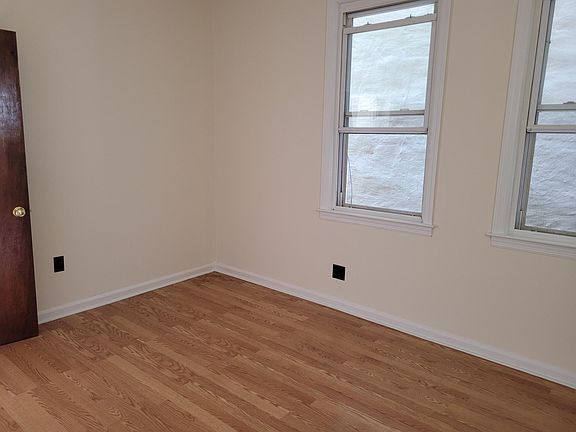 3rd image of 5710 73rd St Floor 1