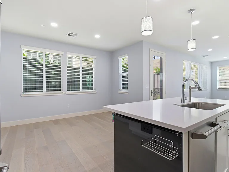 4013 Bothrin St — Photo 12