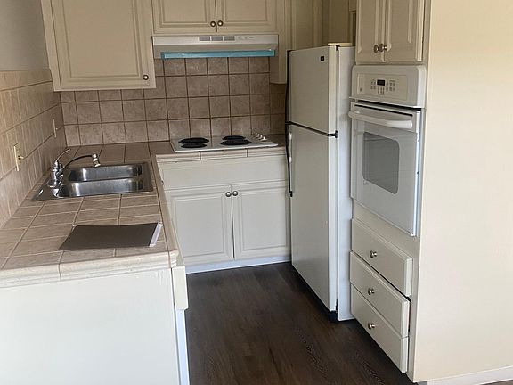 2nd image of 562 Columbia Ave