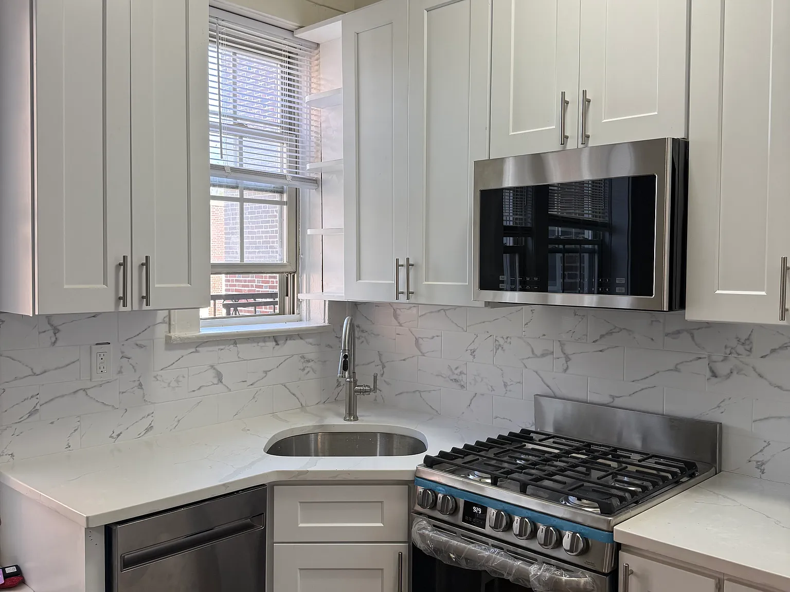 Studio, $1,850 — Photo 1