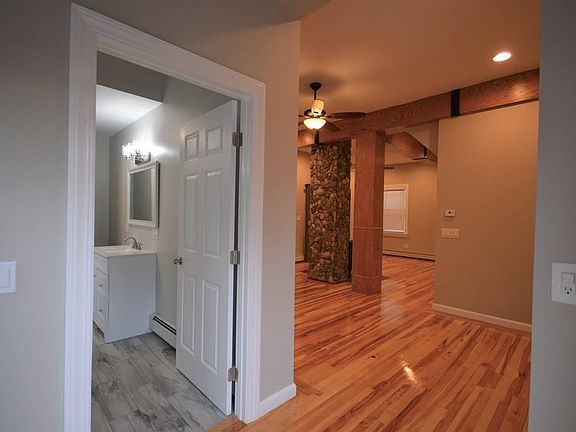 4th image of 1 Curtis Ln