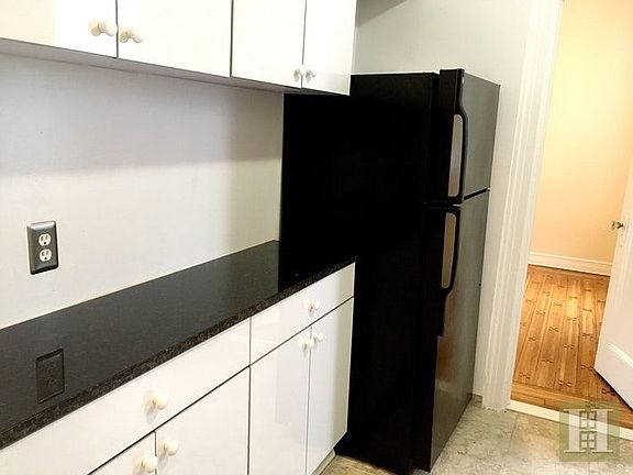 2nd image of 14 Prospect Park #40