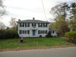 4 Standish St, Halifax, MA 02338