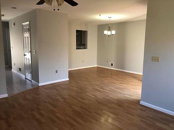 2nd image of 3 Stone Creek Ln