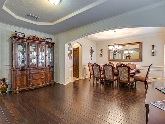 5th image of 2445 Portwood Way