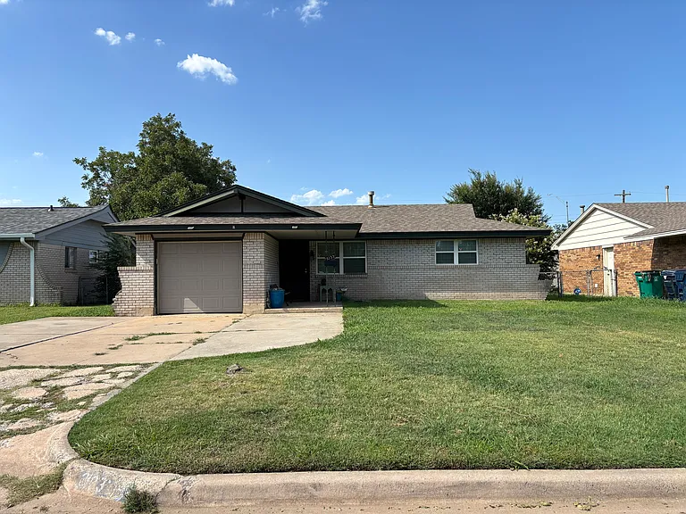 3133 SW 71st St — Photo 1