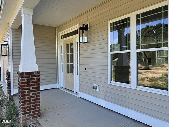 5th image of 153 Big Pine Rd