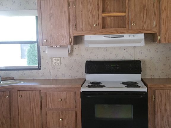 5th image of 63 Nora Ct