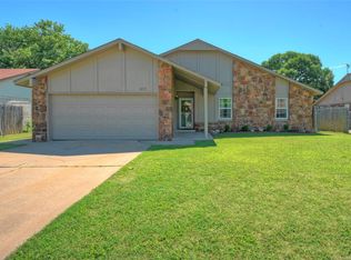 1213 S 30th St, Broken Arrow, OK 74014