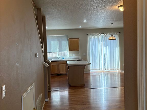4th image of 17644 SW Lawton St