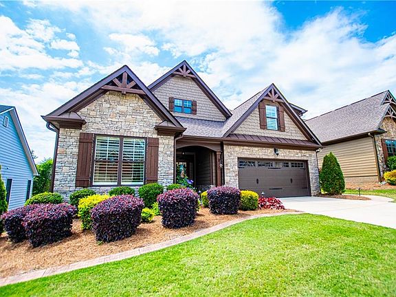 5th image of 216 Yorkshire Ln