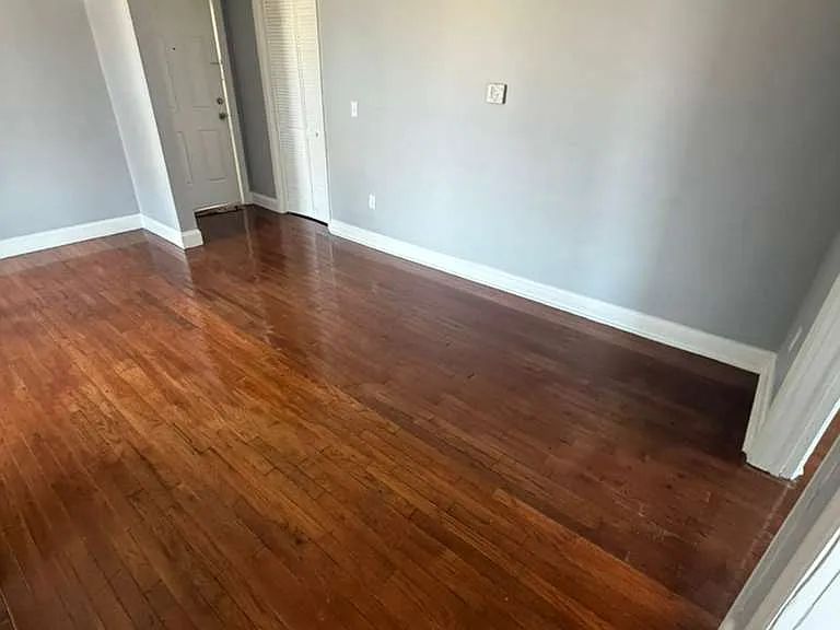 702 Chancellor Ave — Photo 2