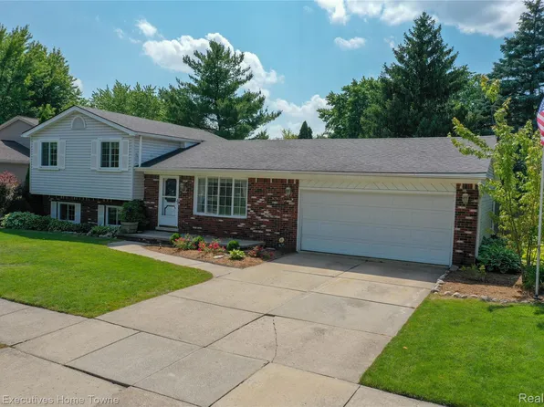 536 Central Ave, Marysville, MI 48040