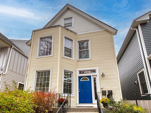 2nd image of 4926 N Oakley Ave #2