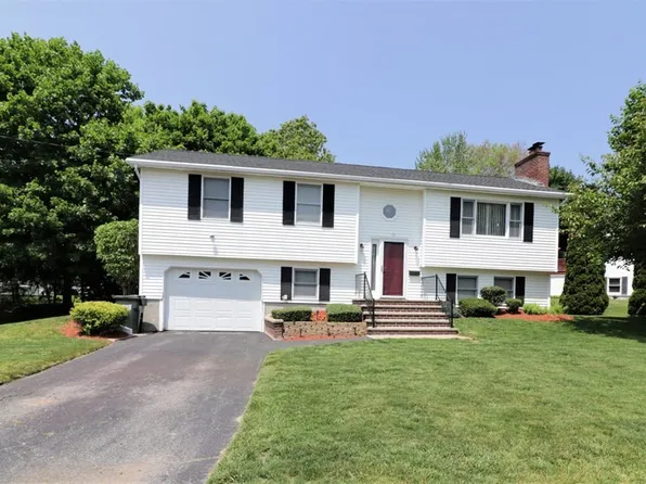 15 Pepka Dr, Webster, MA 01570