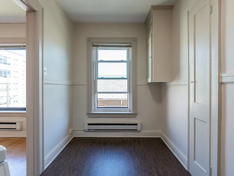 Davison Apartments — Photo 8