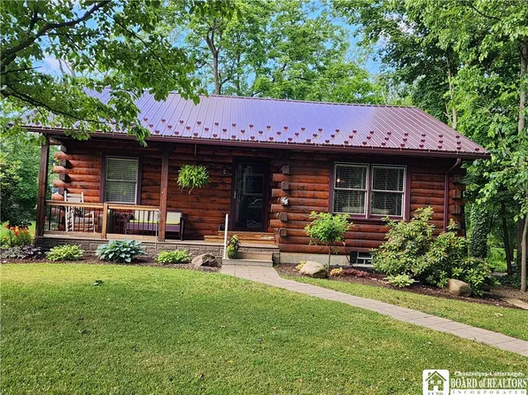 44 Spring St, Westfield, NY 14787