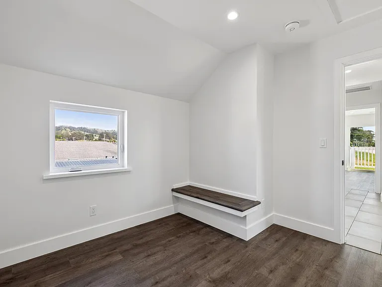 543 Filbert St #B — Photo 12