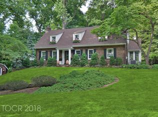 29 Locust Ln, Saddle River, NJ 07458