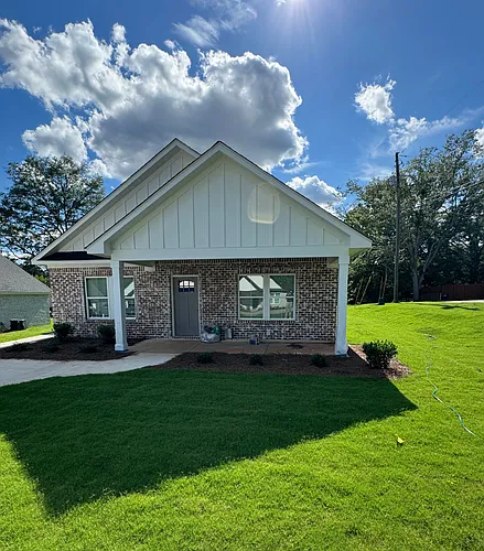 1406 Spring Dr Photo 1