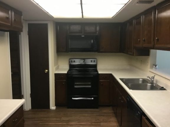 5th image of 5300 El Largo St