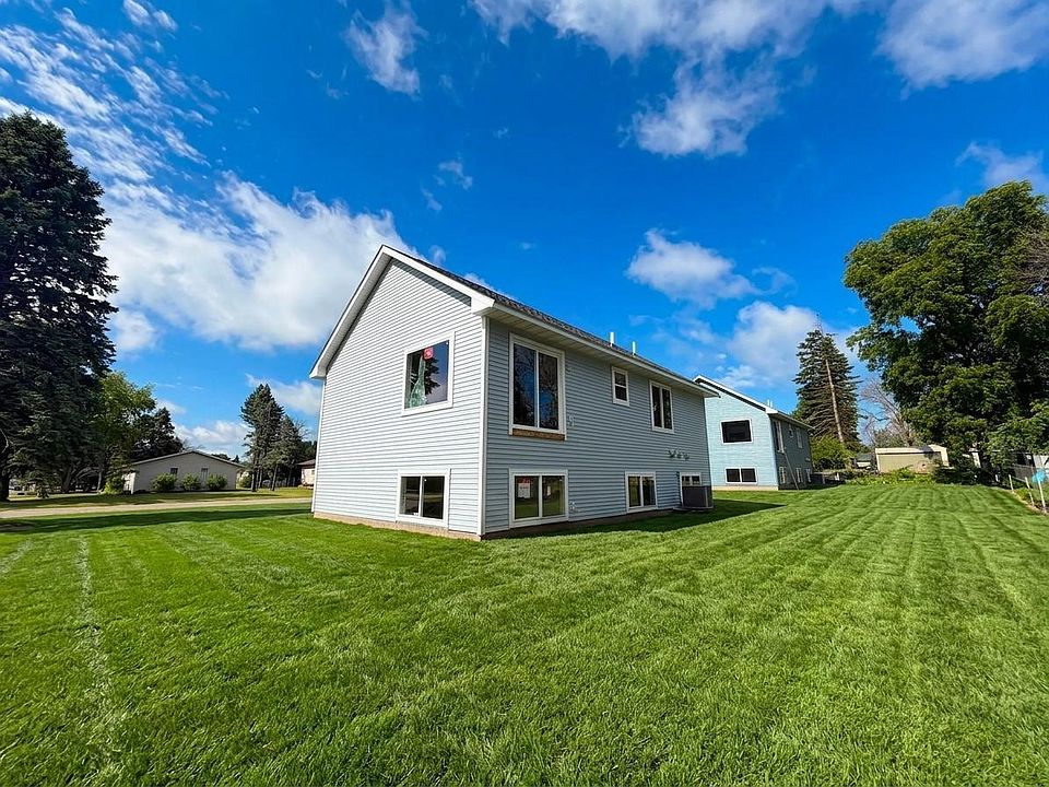 2nd image of 1304 Robinwood Ln
