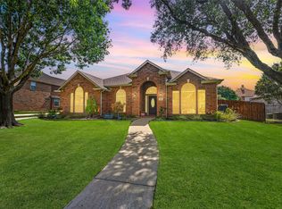 1916 Fall Creek Trl, Keller, TX 76248