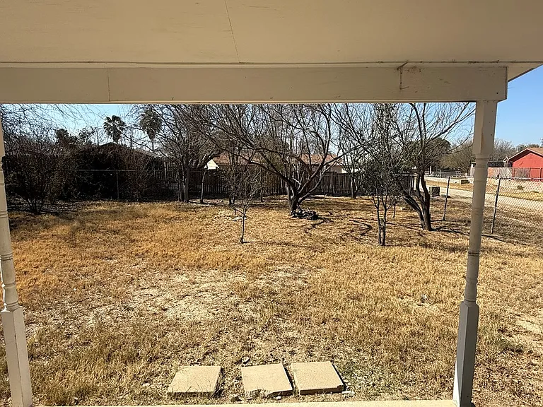 889 Tampico Cir — Photo 17