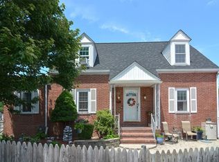 231 231/233 Ocean Grove Ave, Swansea, MA 02777
