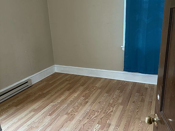 5th image of 1086 Minnehaha Ave E #1