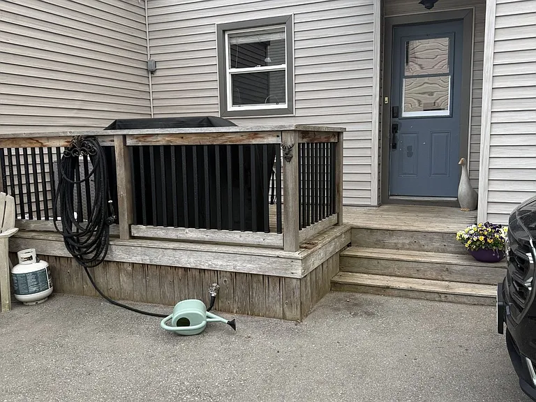 770 Cambridge Ct — Photo 17