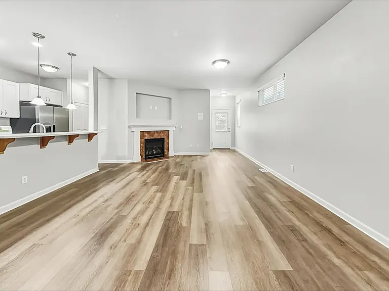 7621 Kodiak Ave NE — Photo 8