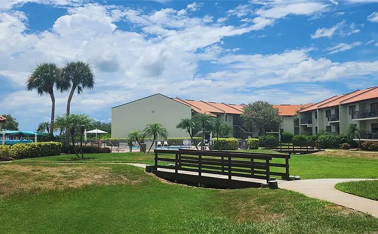 1515 Pinellas Bayway S #62 — Photo 53