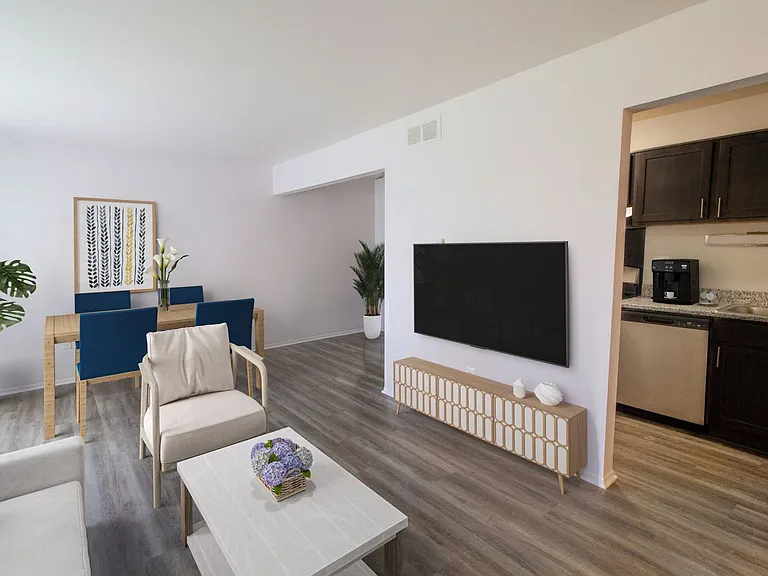 Novi Ridge Apartments — Photo 54